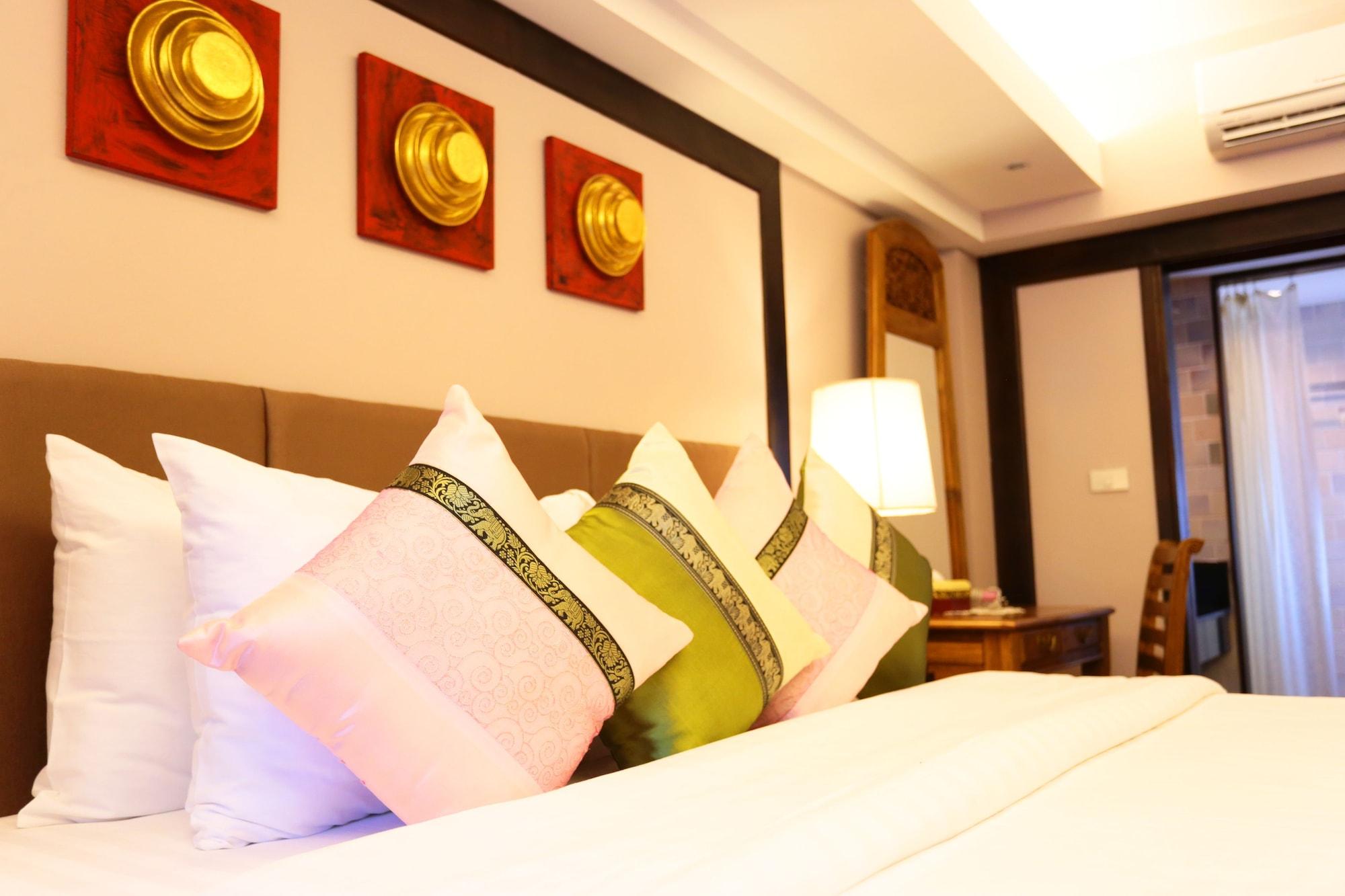 Viang Thapae Resort Chiang Mai Exteriör bild